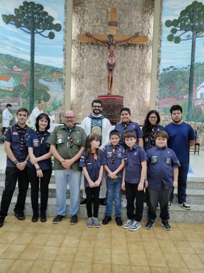 3º Dia da Novena reúne centenas de devotos no Santuário Nossa Senhora Aparecida Celebração foi presidida pelo Padre Aroldo Shinemann Filho e marcada por fé